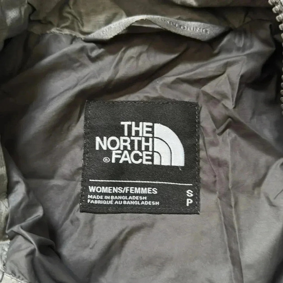 The North Face Woman Trendy Mid-length Down Jacket Silver Grey S - Picture 2 of 5